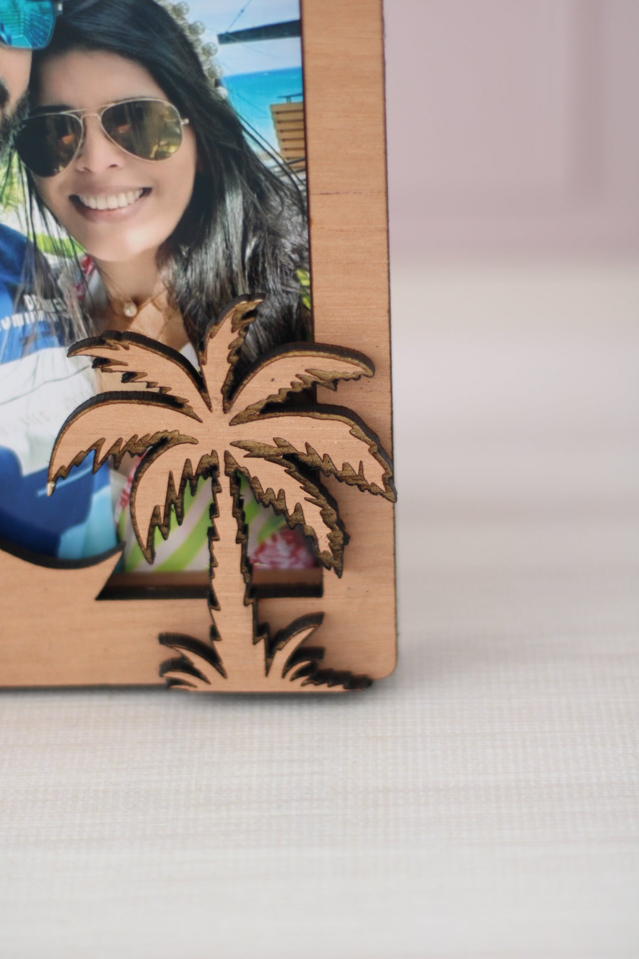Porta Retrato de Madera Amor Tropical