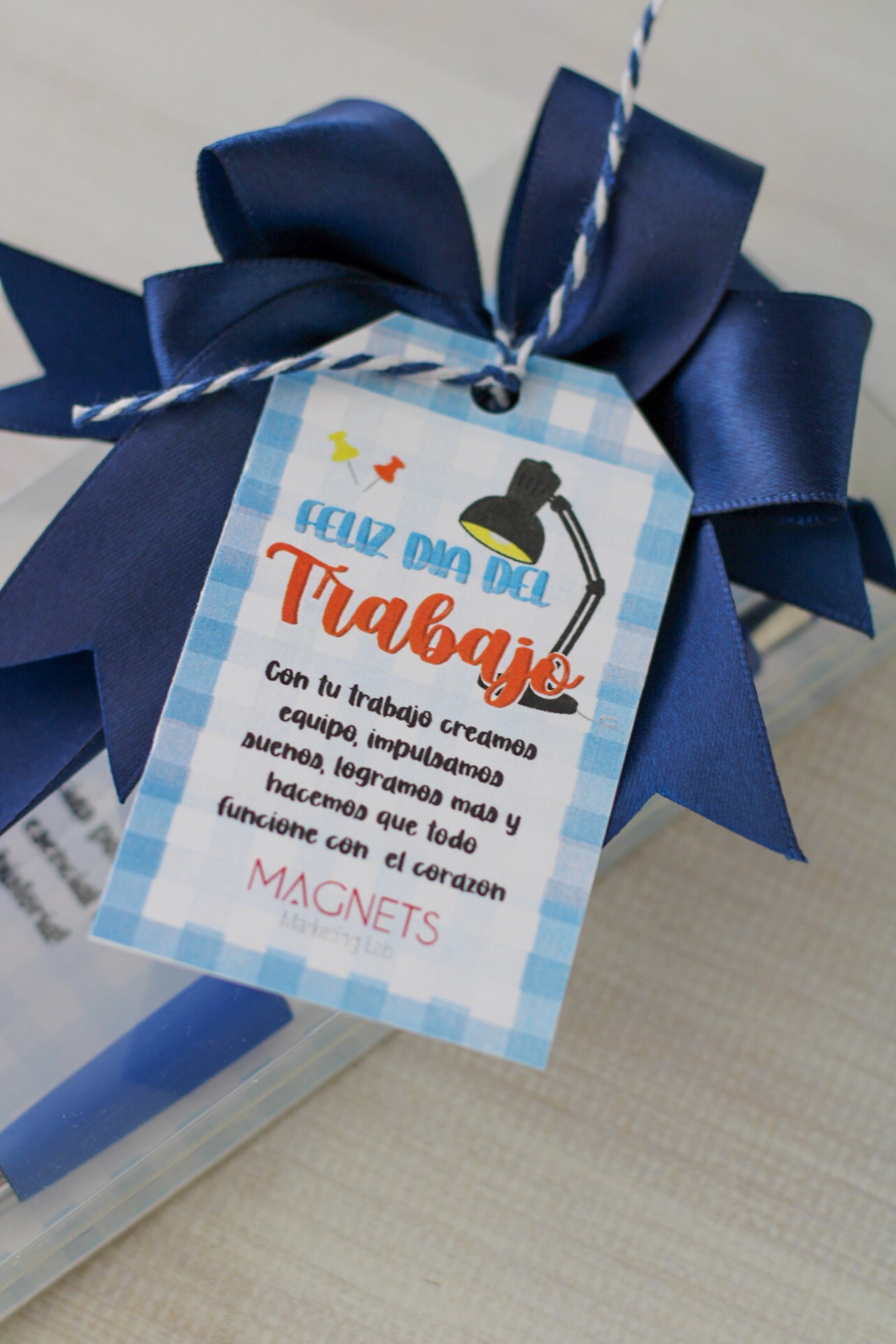 Set “Gracias por tu Trabajo” – Bolígrafo personalizado