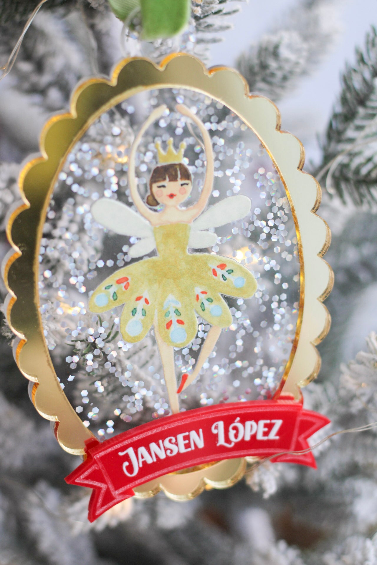 Ornamento Navideño "Nutcracker Dreams"
