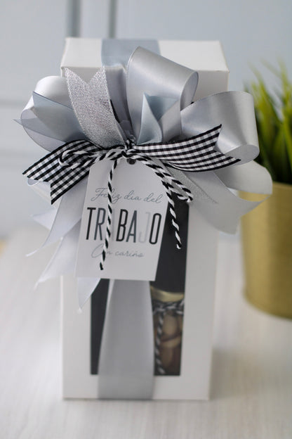 Cup of Cheer Gift Set | Wine Ed.- Día del Trabajo