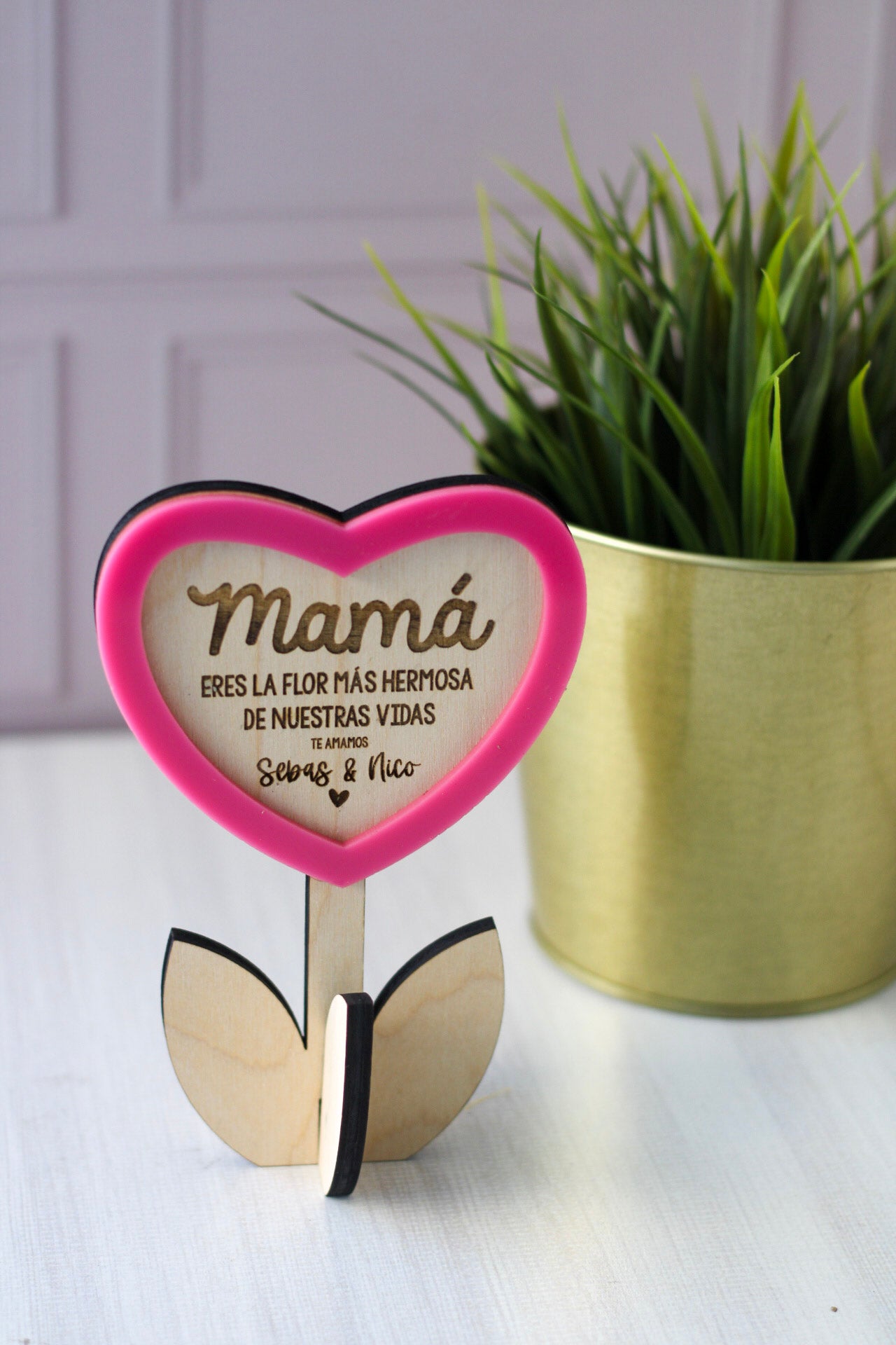 Flor de Madera con Corazón — Mamá