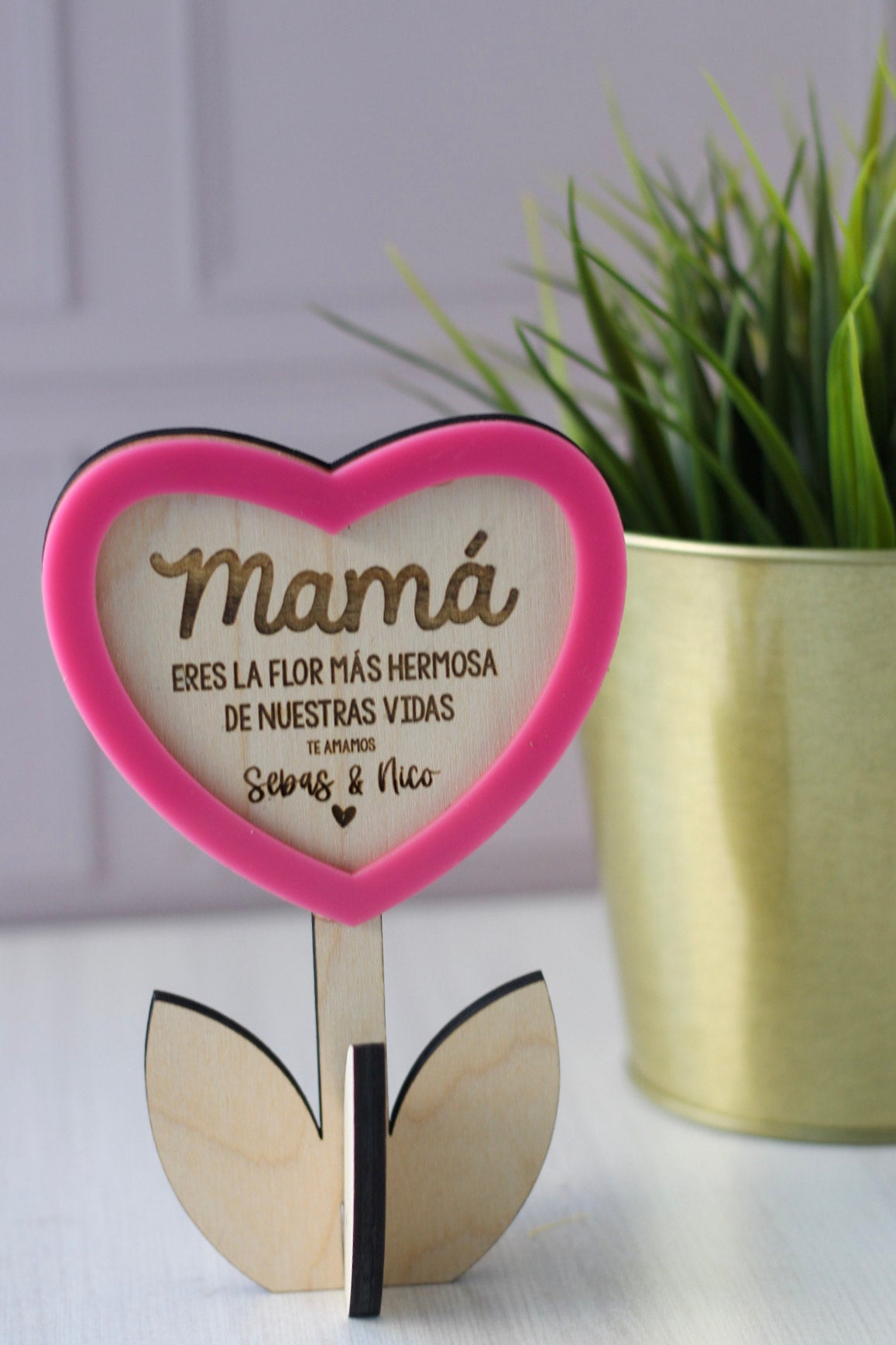 Flor de Madera con Corazón — Mamá