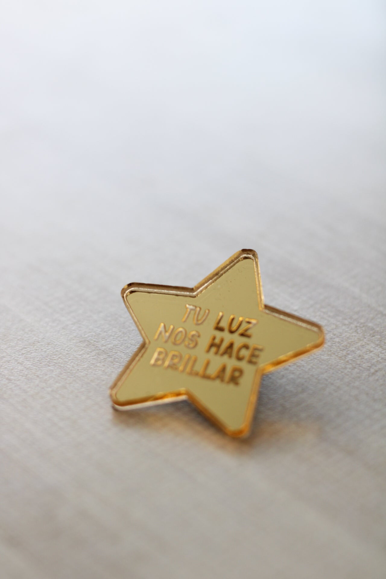 Pin Estrella “Tu luz nos hace brillar”