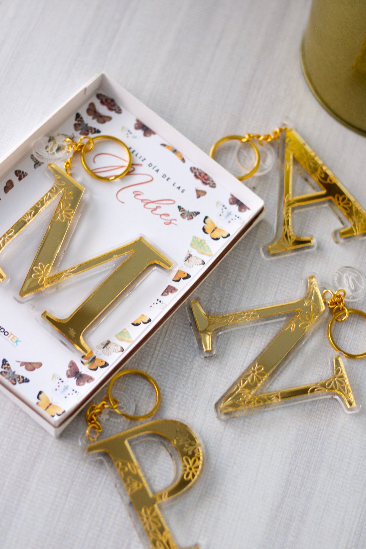 Llavero de Inicial Wildflower - Golden Edition