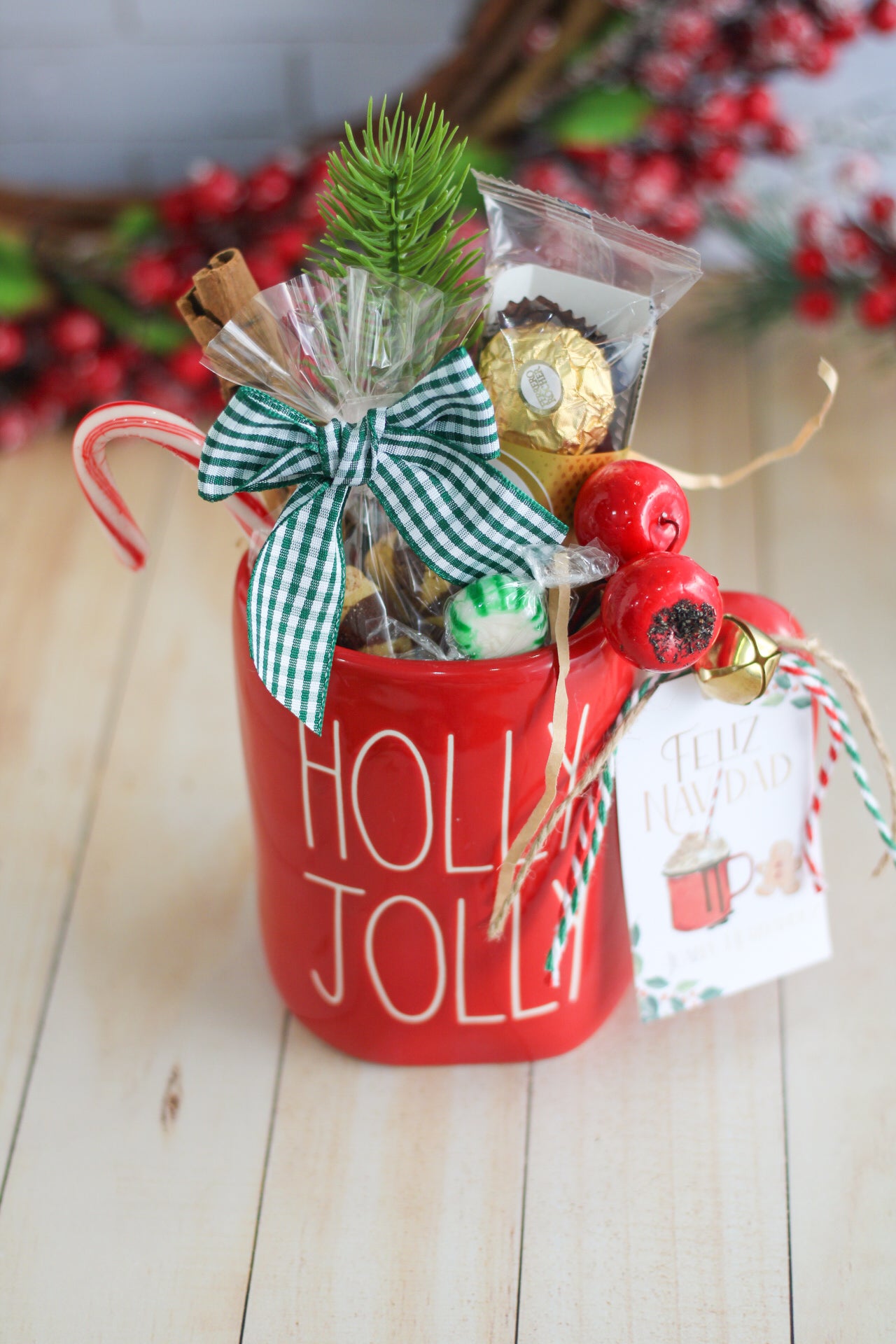 Holly Jolly Mug Gift Set