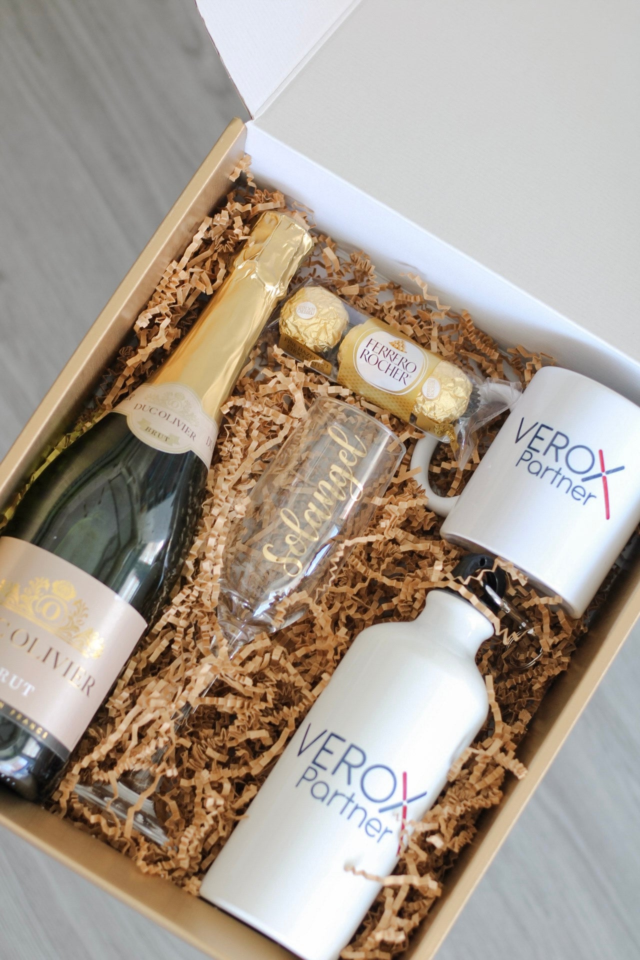 Golden Cheers Gift Box