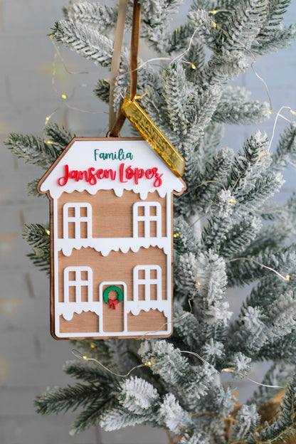 Ornamento Big Cozy Home - Nuestra Primera Navidad (Large Home)