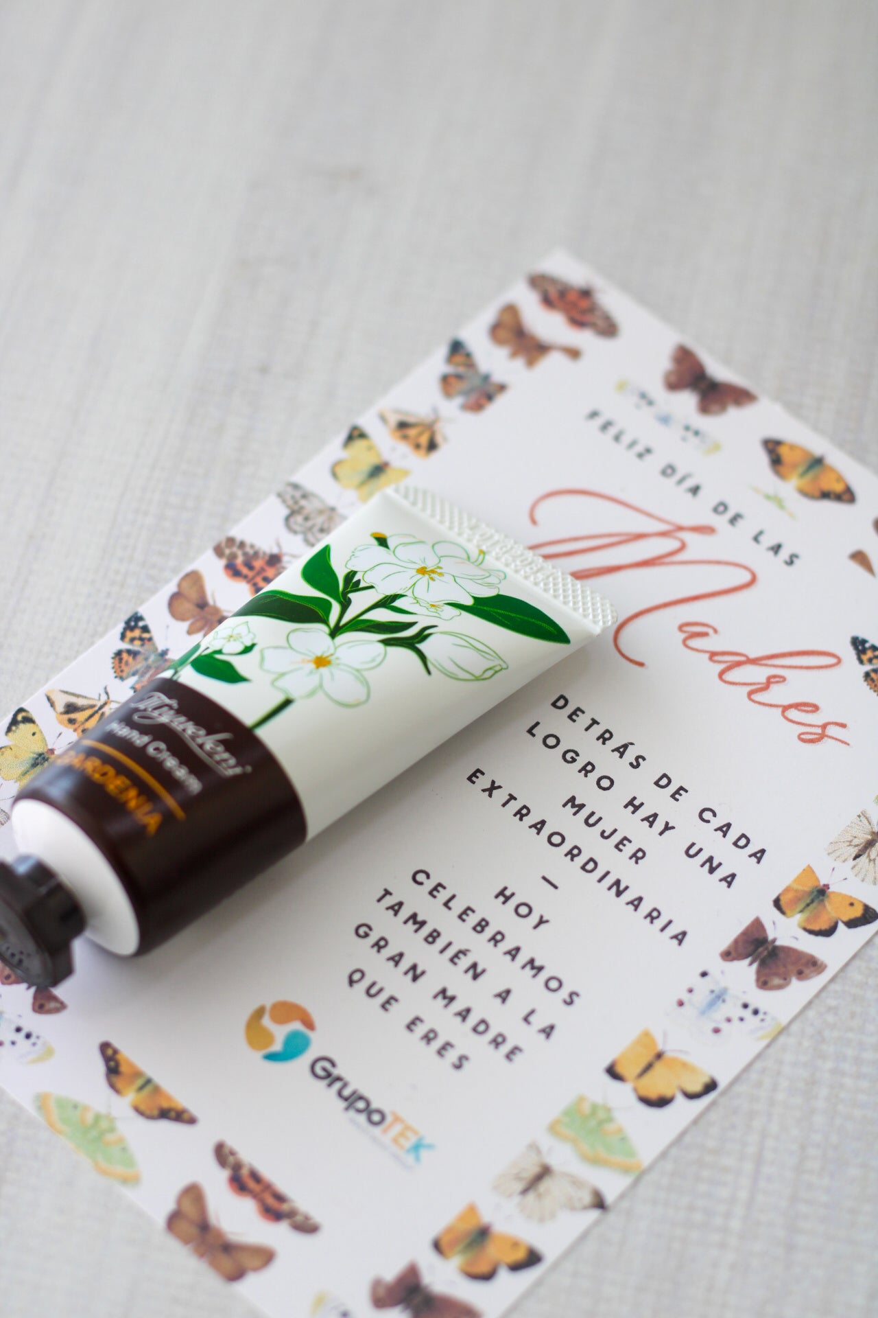 Pretty Hands Gift Set – Farfalle (Ed.Madres)