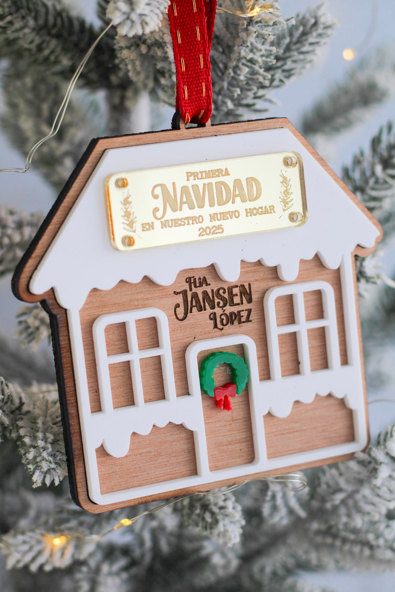 Ornamento Cozy Home - Nuestra Primera Navidad