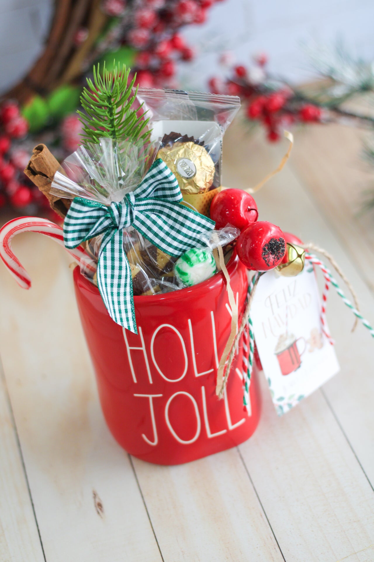 Holly Jolly Mug Gift Set