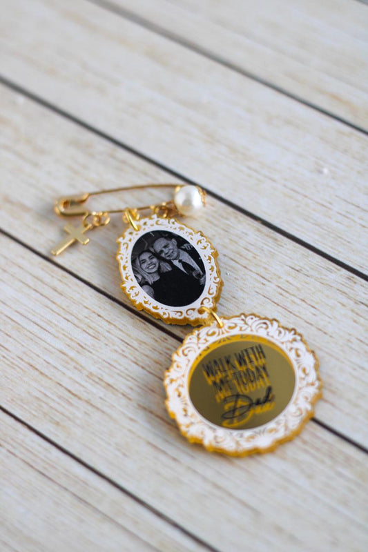 Walk With Me Today — Broche para Ramo de Novia Personalizado