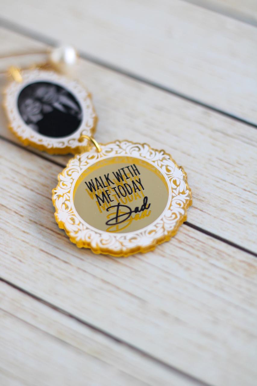 Walk With Me Today — Broche para Ramo de Novia Personalizado