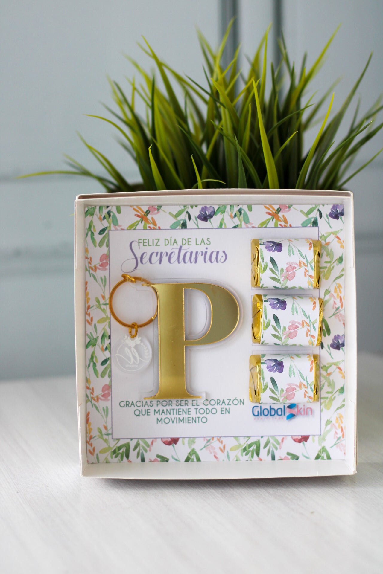 Sweet Touch Keychain Gift Set  - Olivia (Ed. Secretrias)