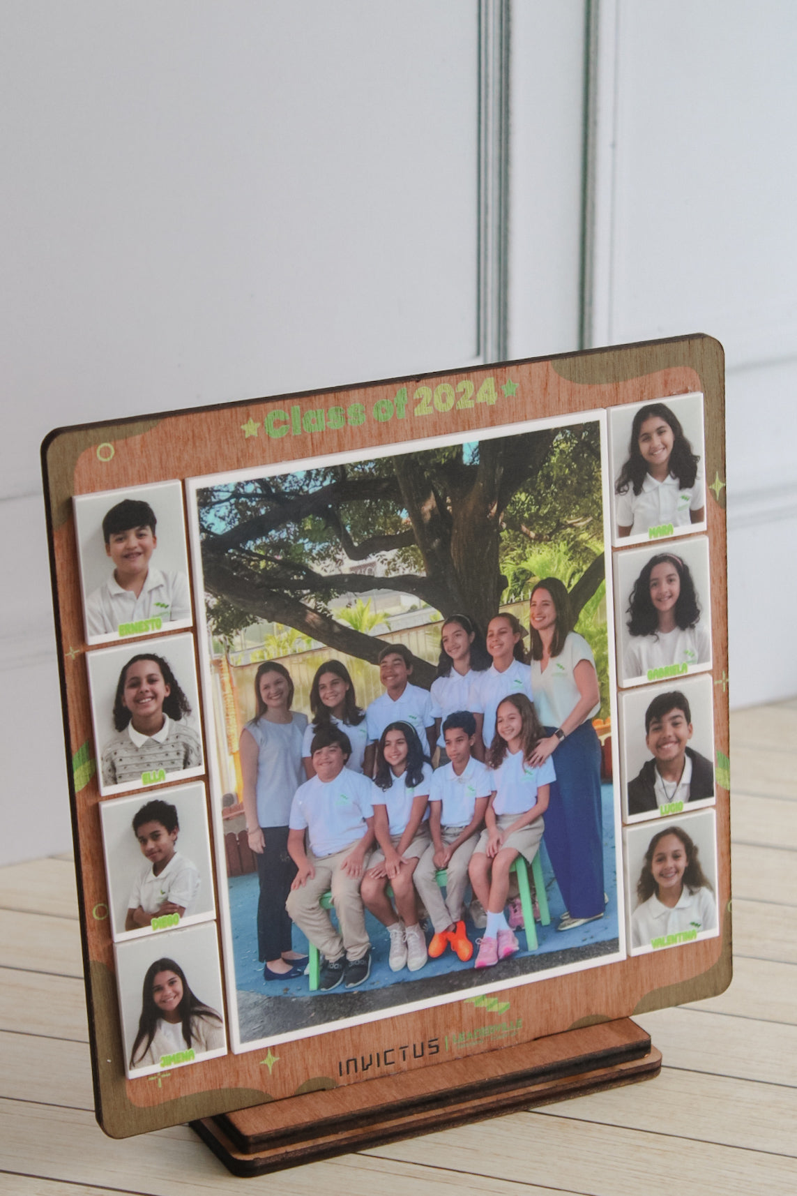 Cuadro de Recuerdo Escolar “End of an Era”