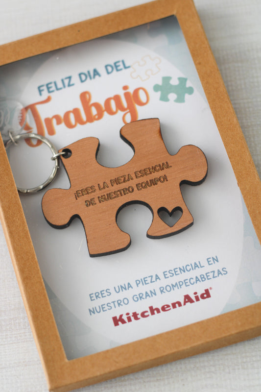 “Pieza Esencial” | Llavero Personalizado