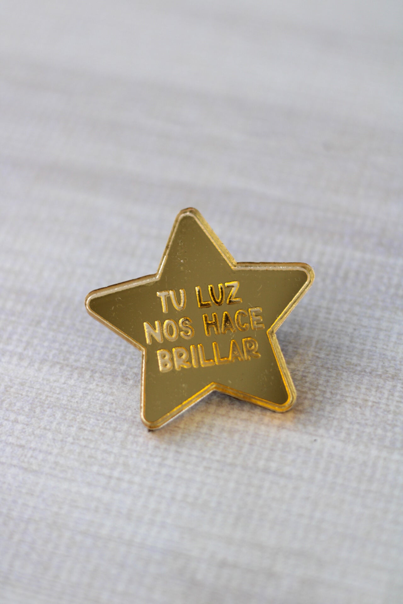 Pin Estrella “Tu luz nos hace brillar”