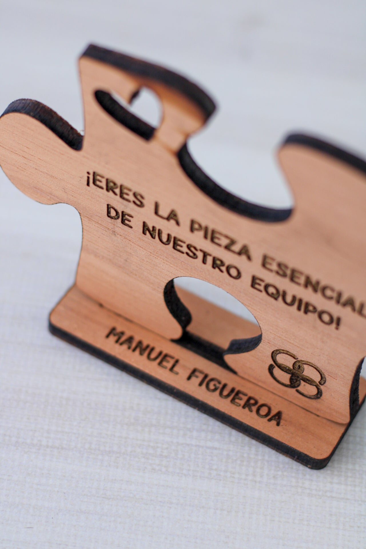 “Pieza Esencial” | Reconocimiento en Madera