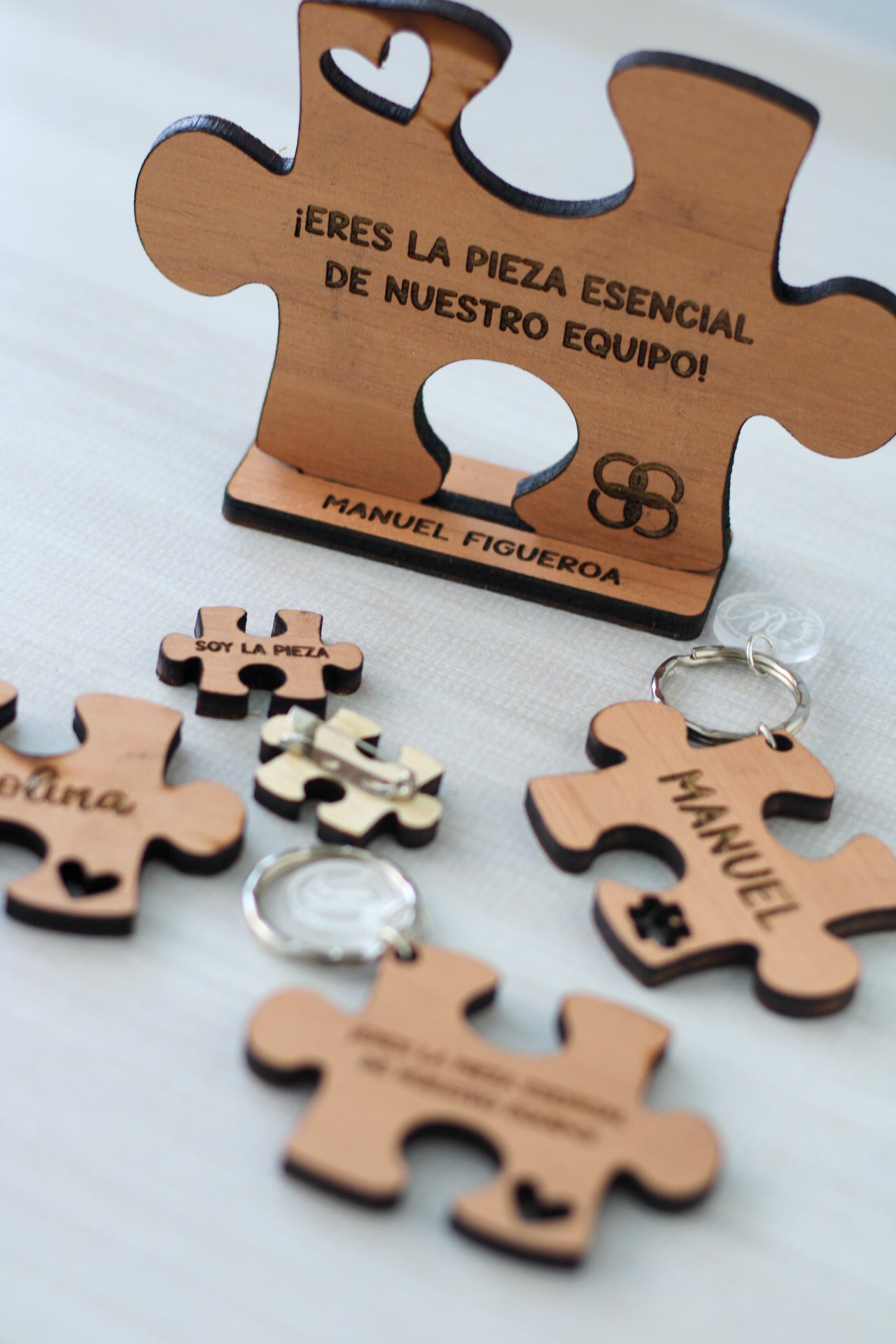 “Pieza Esencial” | Pin