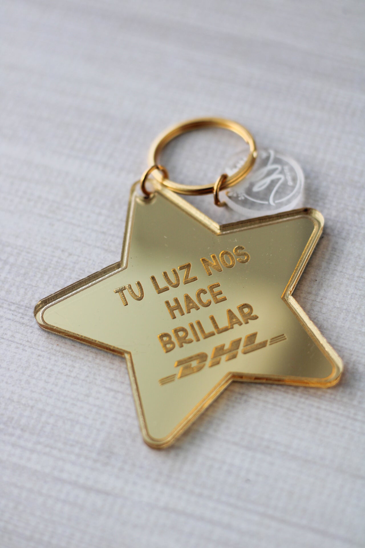 Llavero Estrella Frase – “Tu luz nos hace brillar” - Acrílico