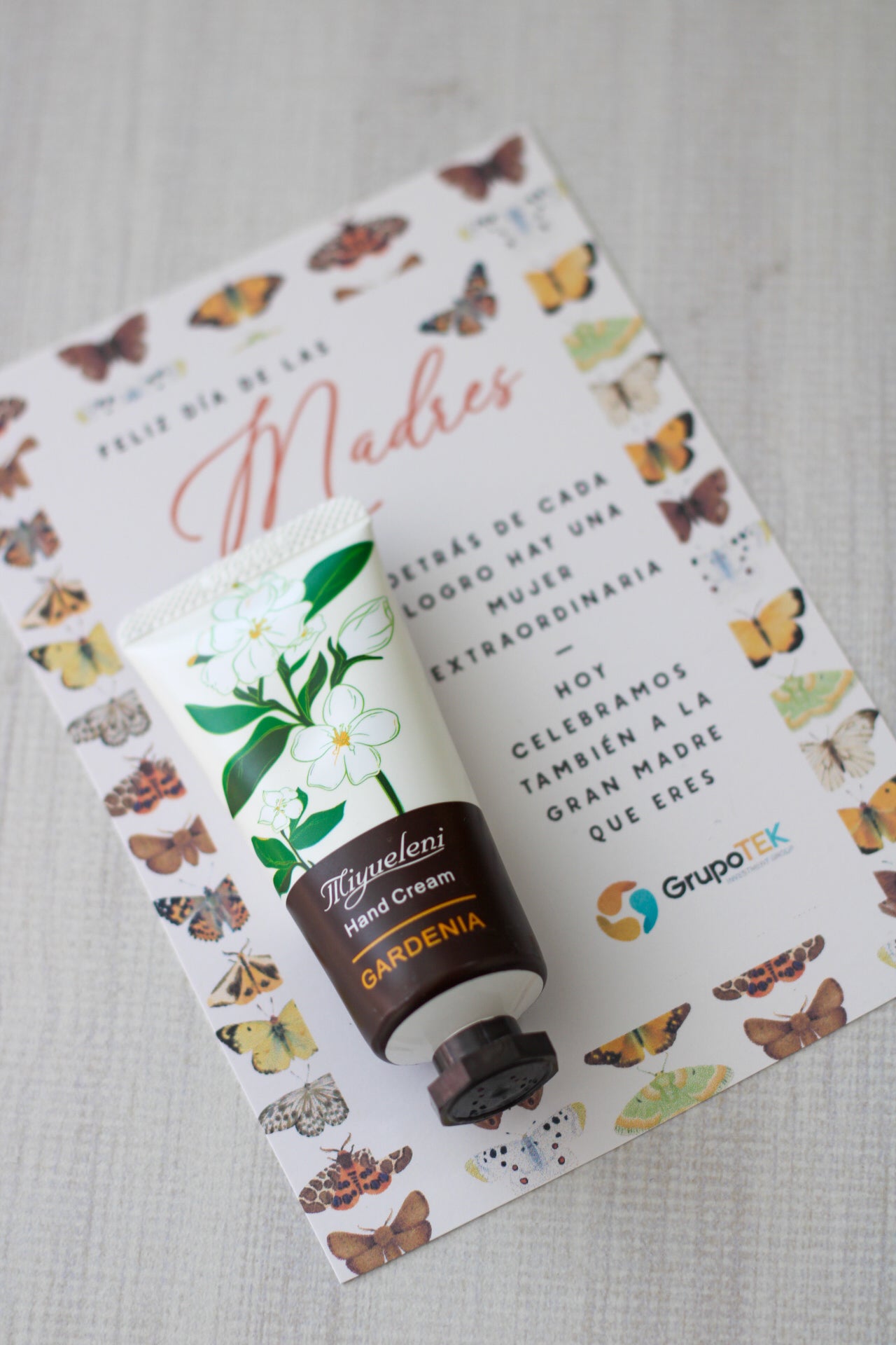 Pretty Hands Gift Set – Farfalle (Ed.Madres)
