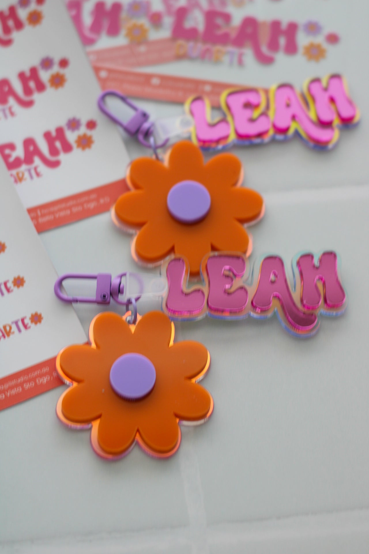 BACK TO SCHOOL Deluxe Set Flower Power - tag escolar personalizado retro con charm de flor naranja - LL Studio