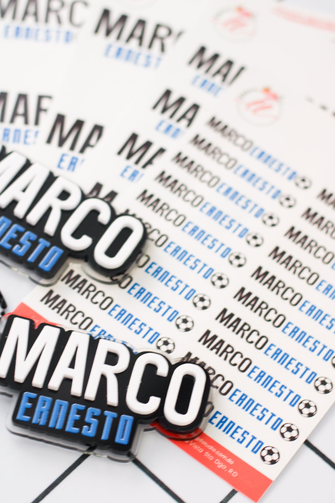 BACK TO SCHOOL Deluxe Set Night Match - tag escolar negro personalizado con charm de balon de futbol - LL Studio