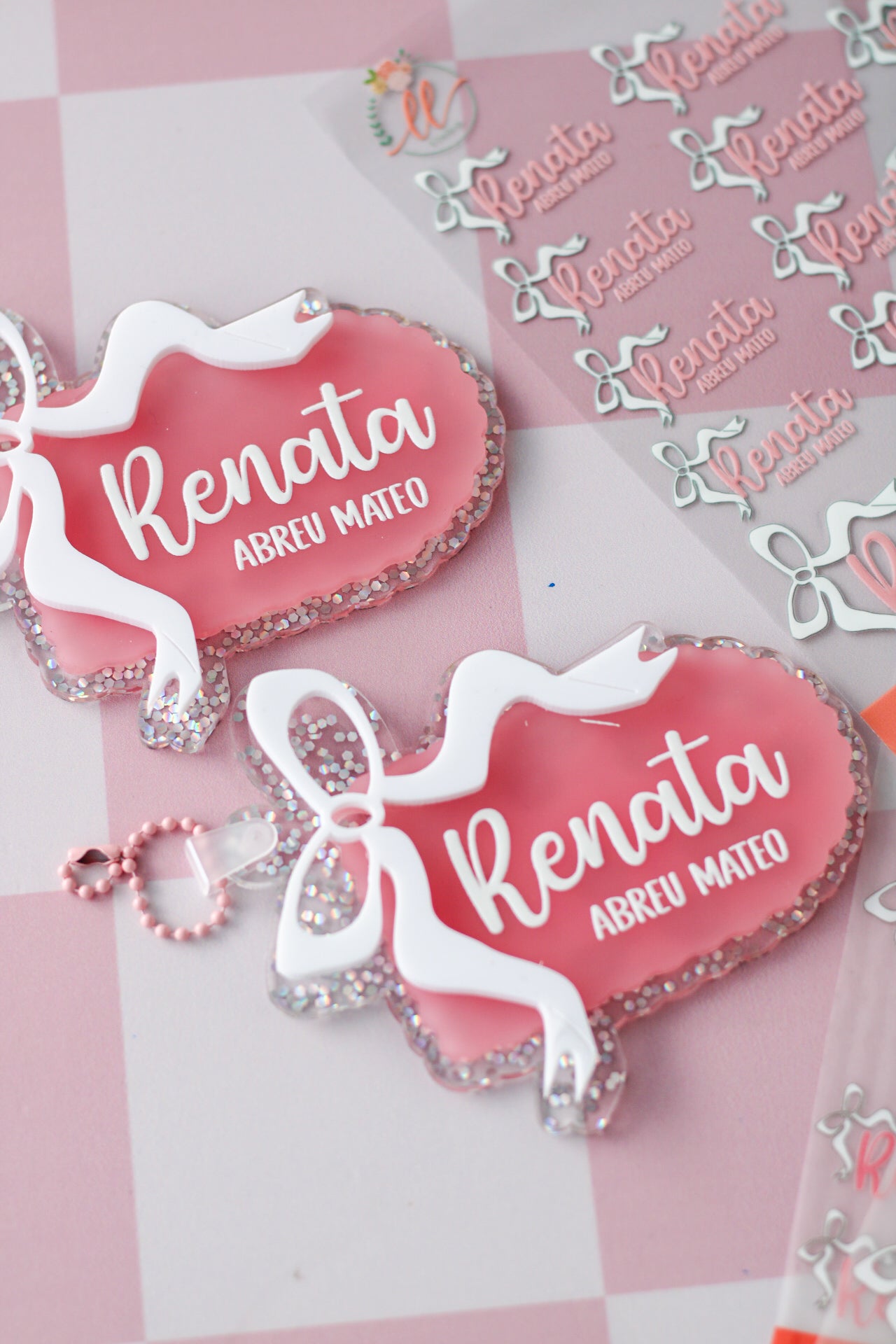 BACK TO SCHOOL Deluxe Set Coral Ribbon - tag escolar personalizado rosa coral con lazo blanco y glitter - LL Studio