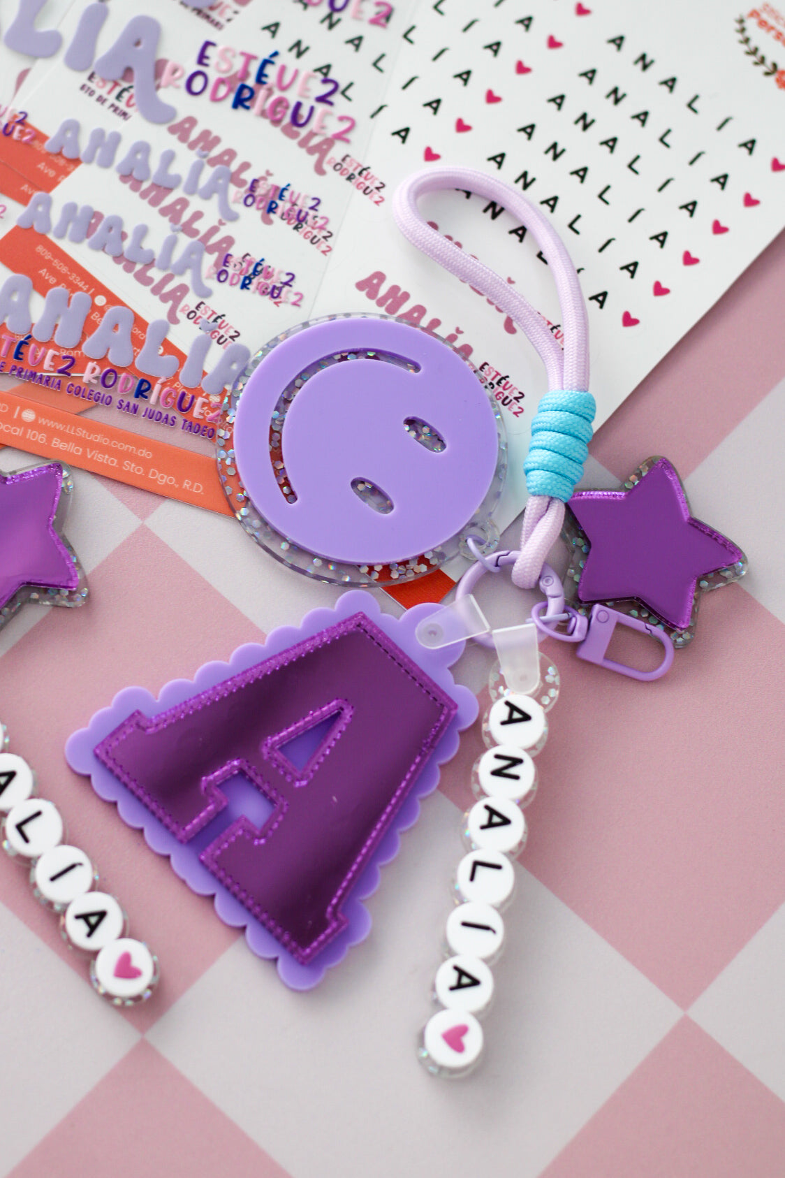 BACK TO SCHOOL Deluxe Set Varsity Violet - tag escolar personalizado con inicial varsity y nombre en cuentas - LL Studio