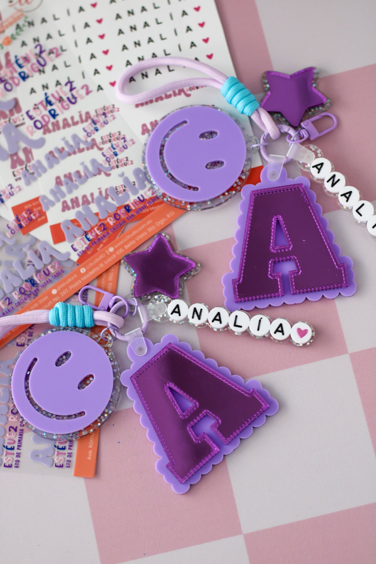 BACK TO SCHOOL Deluxe Set Varsity Violet - tag escolar personalizado con inicial varsity y nombre en cuentas - LL Studio