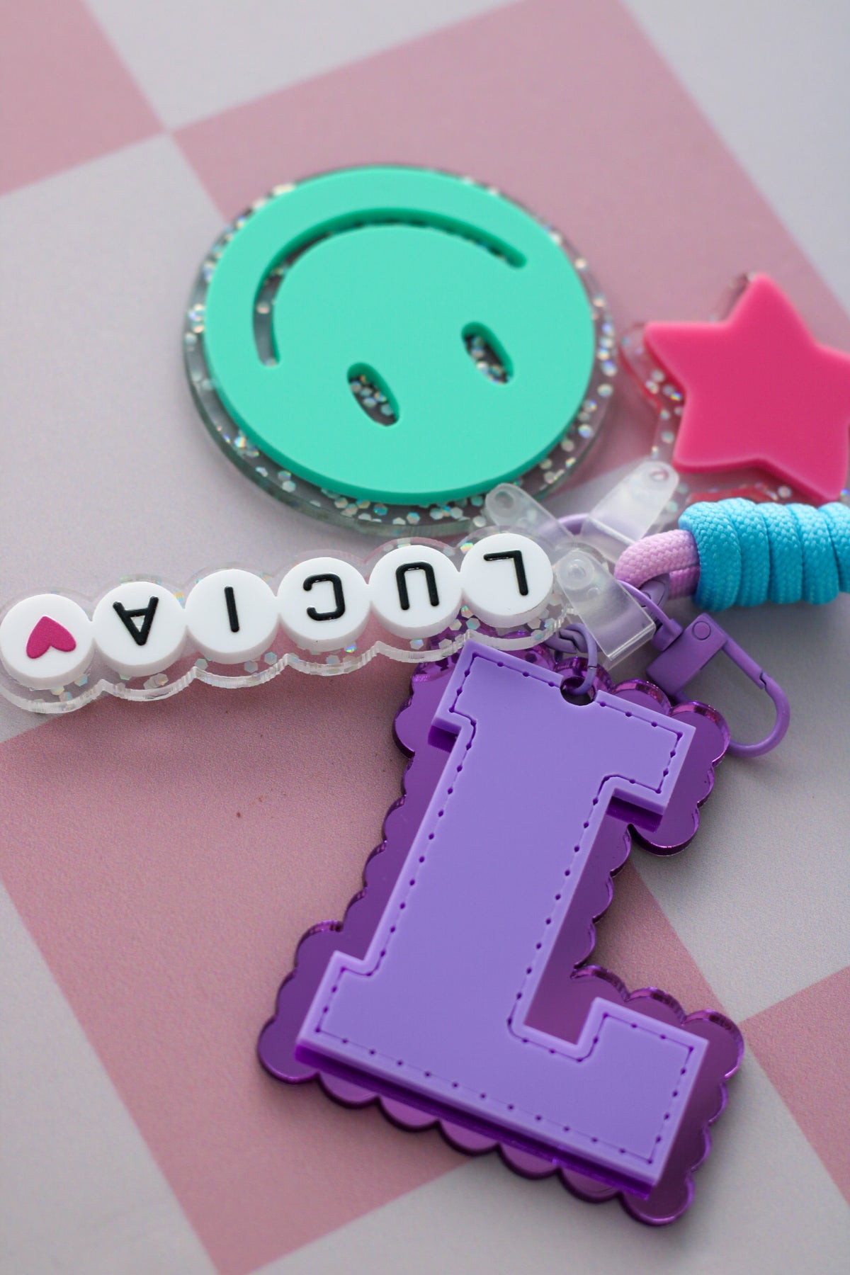 Insignia Smiley Star - LL Studio