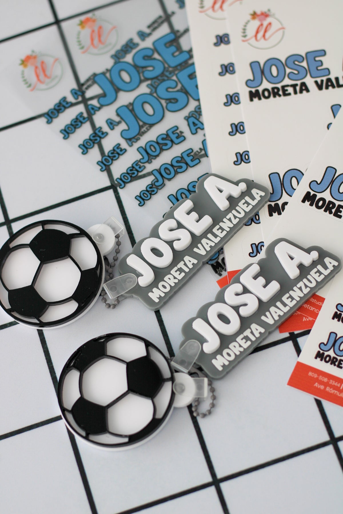 BACK TO SCHOOL Deluxe Set Free Kick - tag escolar nombre completo con charm de balon de futbol - LL Studio