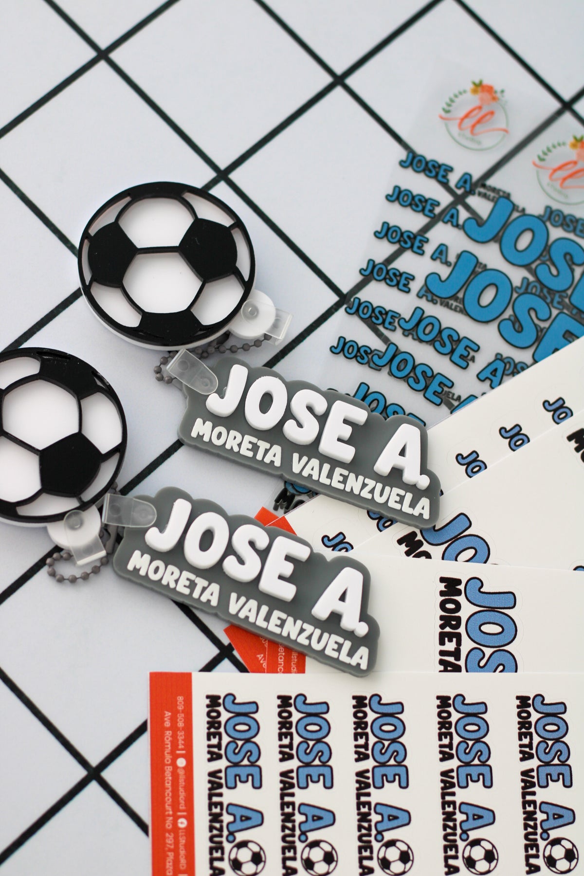 BACK TO SCHOOL Deluxe Set Free Kick - tag escolar nombre completo con charm de balon de futbol - LL Studio