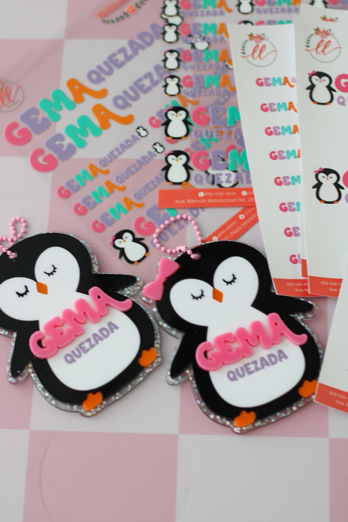 BACK TO SCHOOL Deluxe Set Sleepy Penguin - tag escolar en forma de pingüino con glitter iridiscente - LL Studio