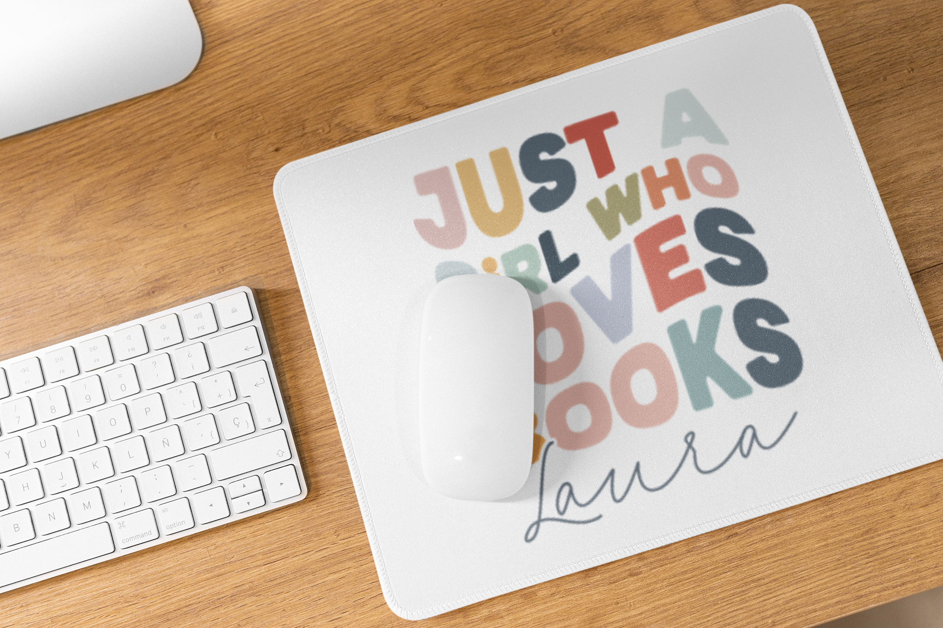 Mousepad - Just a Girl who Loves Books
